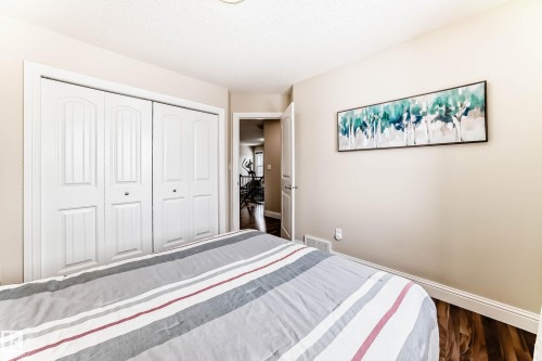 6159 12 Avenue Sw, Edmonton, AB - Indoor Photo Showing Bedroom