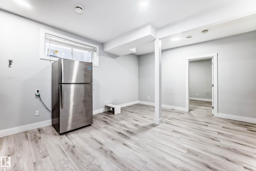 6159 12 Avenue Sw, Edmonton, AB - Indoor