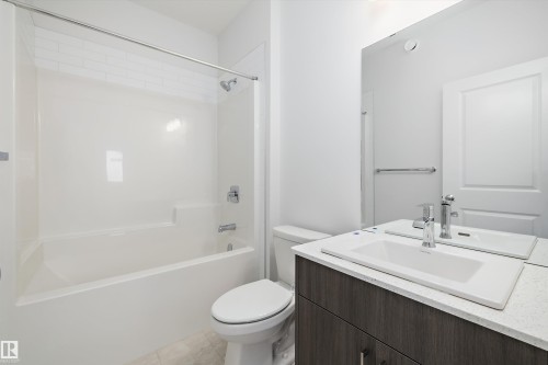 9107 Elves Loop, Edmonton, AB - Indoor Photo Showing Bathroom