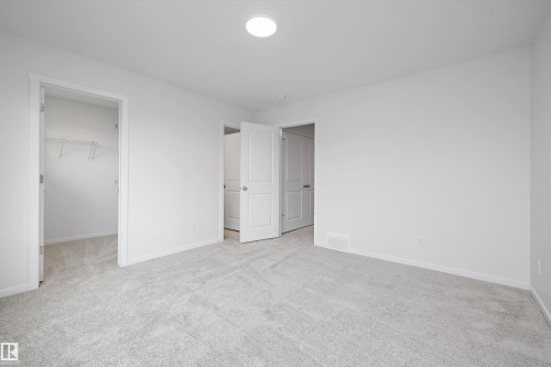 9107 Elves Loop, Edmonton, AB - Indoor Photo Showing Other Room