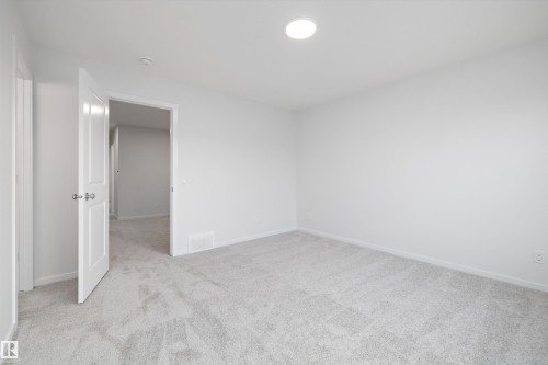 9107 Elves Loop, Edmonton, AB - Indoor Photo Showing Other Room