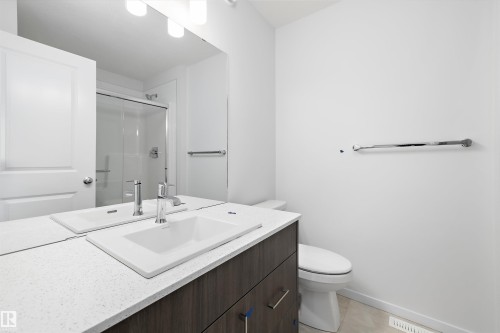 9107 Elves Loop, Edmonton, AB - Indoor Photo Showing Bathroom
