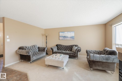 1969 Garnett Way, Edmonton, AB - Indoor Photo Showing Living Room