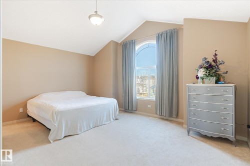 1969 Garnett Way, Edmonton, AB - Indoor Photo Showing Bedroom