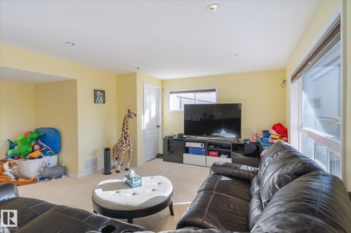 1969 Garnett Way, Edmonton, AB - Indoor Photo Showing Living Room