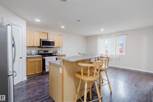 1124 37A Avenue, Edmonton, AB - Indoor Photo Showing Other Room