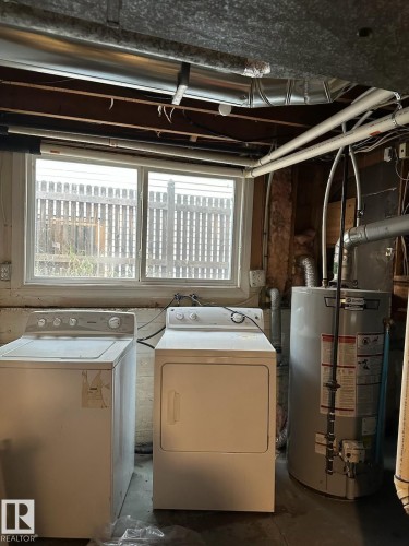 9130 83 Avenue, Edmonton, AB - Indoor Photo Showing Laundry Room