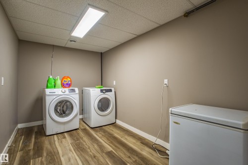 157 Brookwood Drive, Spruce Grove, AB - Indoor Photo Showing Laundry Room