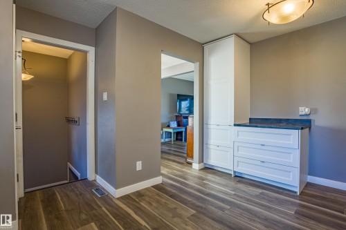 157 Brookwood Drive, Spruce Grove, AB - Indoor Photo Showing Other Room