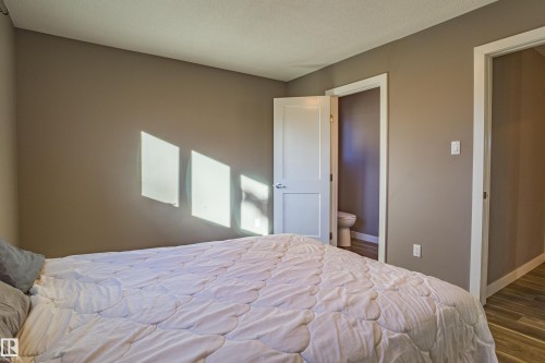 157 Brookwood Drive, Spruce Grove, AB - Indoor Photo Showing Bedroom