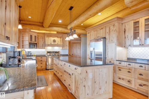 49169 Rge Rd 260, Rural Leduc County, AB - Indoor Photo Showing Kitchen With Upgraded Kitchen