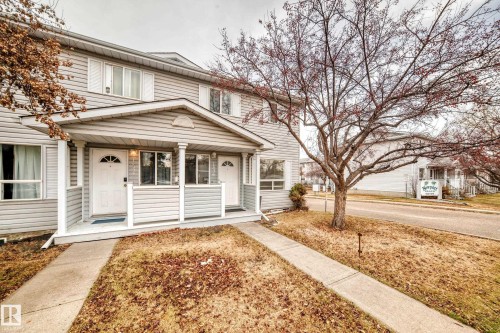 1536 MILLWOODS Road E  Edmonton, AB T6V 6V5