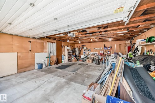 17719 84 Avenue, Edmonton, AB - Indoor Photo Showing Garage