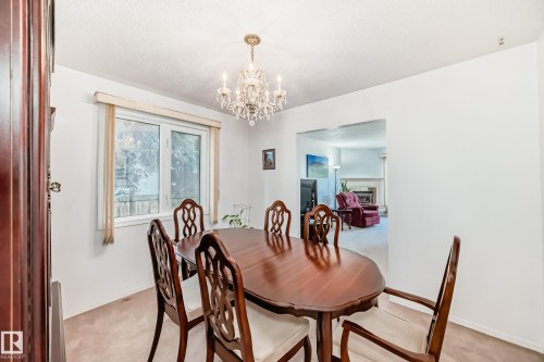 17719 84 Avenue, Edmonton, AB - Indoor Photo Showing Dining Room