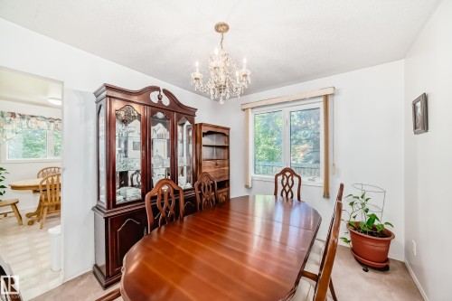 17719 84 Avenue, Edmonton, AB - Indoor Photo Showing Dining Room