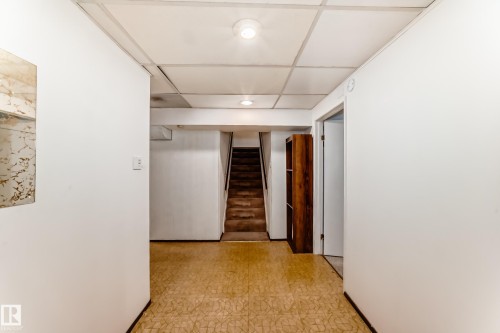 17719 84 Avenue, Edmonton, AB - Indoor Photo Showing Other Room