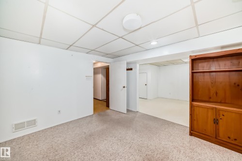 17719 84 Avenue, Edmonton, AB - Indoor Photo Showing Other Room