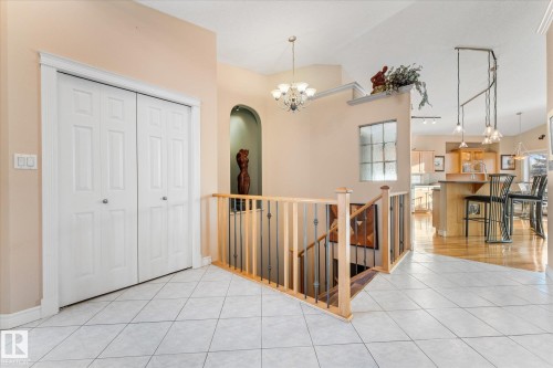 813 Proctor Wynd, Edmonton, AB - Indoor Photo Showing Other Room