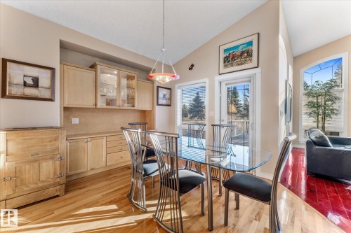 813 Proctor Wynd, Edmonton, AB - Indoor Photo Showing Dining Room