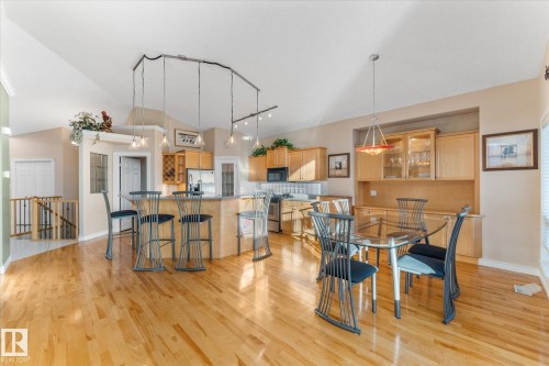 813 Proctor Wynd, Edmonton, AB - Indoor Photo Showing Other Room