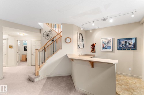 813 Proctor Wynd, Edmonton, AB - Indoor Photo Showing Other Room