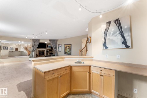 813 Proctor Wynd, Edmonton, AB - Indoor Photo Showing Other Room