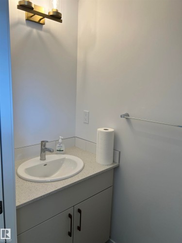64 17832 78 Street, Edmonton, AB - Indoor Photo Showing Bathroom