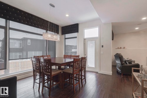 1116 Hainstock Green Green, Edmonton, AB - Indoor Photo Showing Dining Room