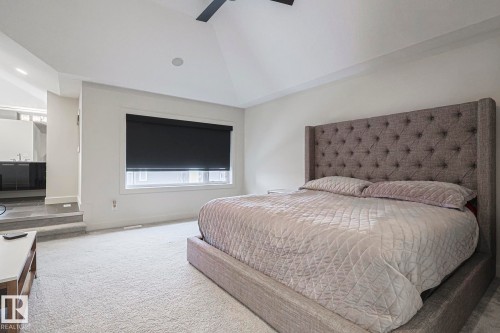 1116 Hainstock Green Green, Edmonton, AB - Indoor Photo Showing Bedroom