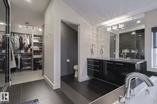 1116 Hainstock Green Green, Edmonton, AB - Indoor