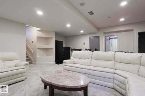 1116 Hainstock Green Green, Edmonton, AB - Indoor