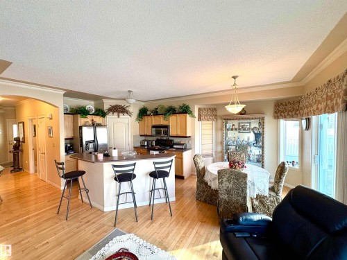 15 17603 99 Street, Edmonton, AB - Indoor