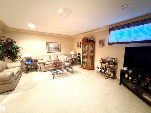 15 17603 99 Street, Edmonton, AB - Indoor