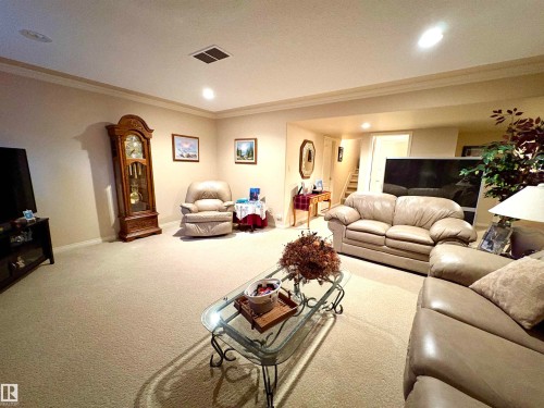 15 17603 99 Street, Edmonton, AB - Indoor