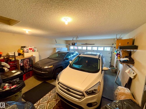 15 17603 99 Street, Edmonton, AB - Indoor Photo Showing Garage
