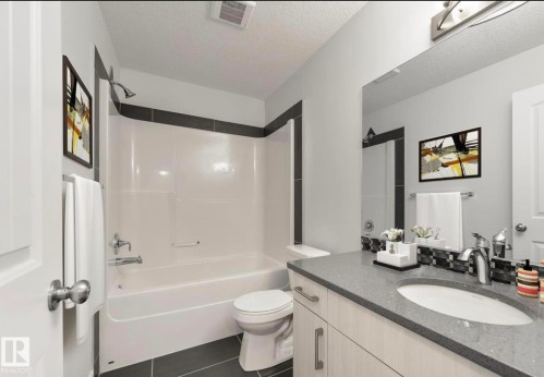 35 723 172 Street, Edmonton, AB - Indoor Photo Showing Bathroom