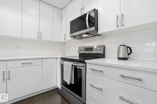 13304 114 Street, Edmonton, AB - Indoor Photo Showing Kitchen With Upgraded Kitchen