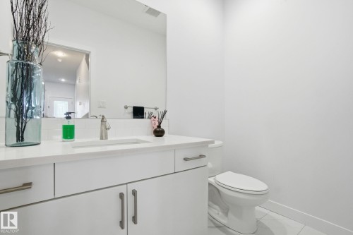 13304 114 Street, Edmonton, AB - Indoor Photo Showing Bathroom
