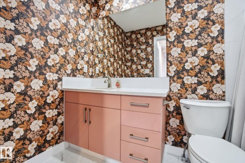 13304 114 Street, Edmonton, AB - Indoor Photo Showing Bathroom