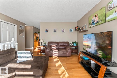 4514 49 Avenue, Cold Lake, AB - Indoor Photo Showing Living Room