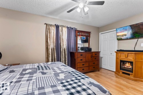 4514 49 Avenue, Cold Lake, AB - Indoor Photo Showing Bedroom