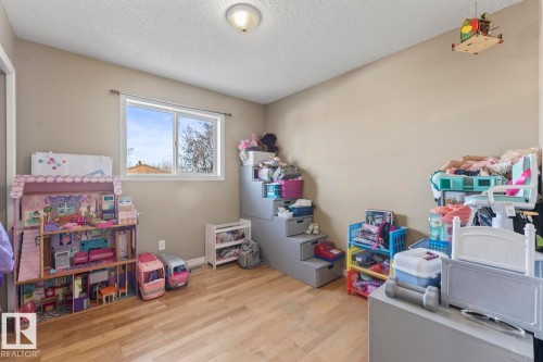 4514 49 Avenue, Cold Lake, AB - Indoor