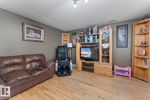 4514 49 Avenue, Cold Lake, AB - Indoor