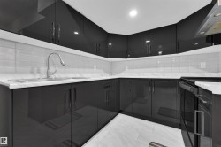 252 39 Avenue  Edmonton, AB T6T 1J2