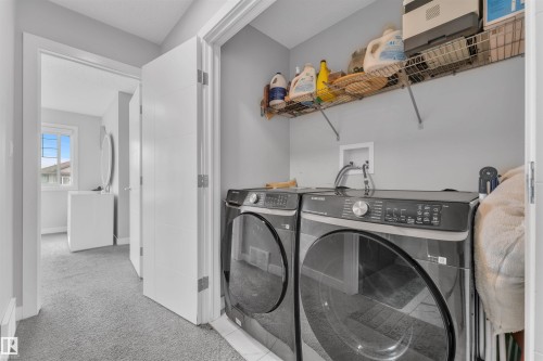252 39 Avenue, Edmonton, AB - Indoor Photo Showing Laundry Room