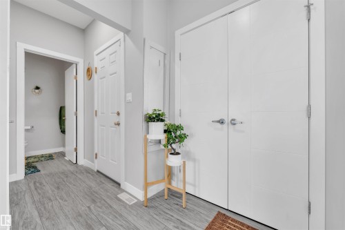 252 39 Avenue, Edmonton, AB - Indoor Photo Showing Other Room