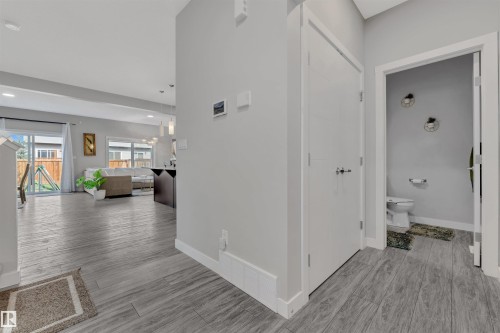 252 39 Avenue, Edmonton, AB - Indoor Photo Showing Other Room