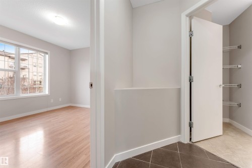 11 150 Edwards Drive, Edmonton, AB - Indoor Photo Showing Other Room