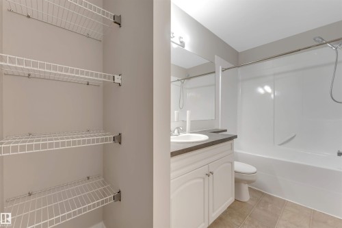 11 150 Edwards Drive, Edmonton, AB - Indoor Photo Showing Bathroom
