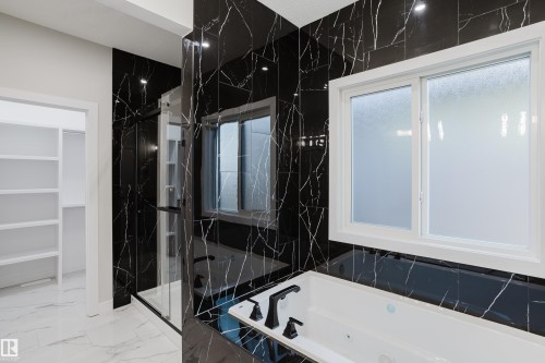 15108 14 Street, Edmonton, AB - Indoor Photo Showing Bathroom